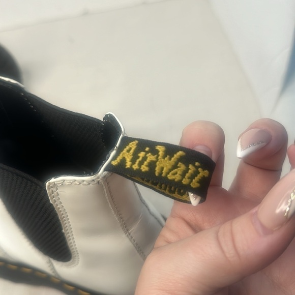 2976 Platform Chelsea Boot from Dr.Martens - Picture 8 of 11